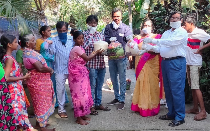 PTSM - COVID-19 emergency food distribution donated by DT