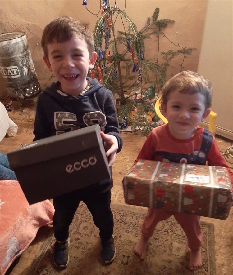 ACV - distribution of Christmas Boxes