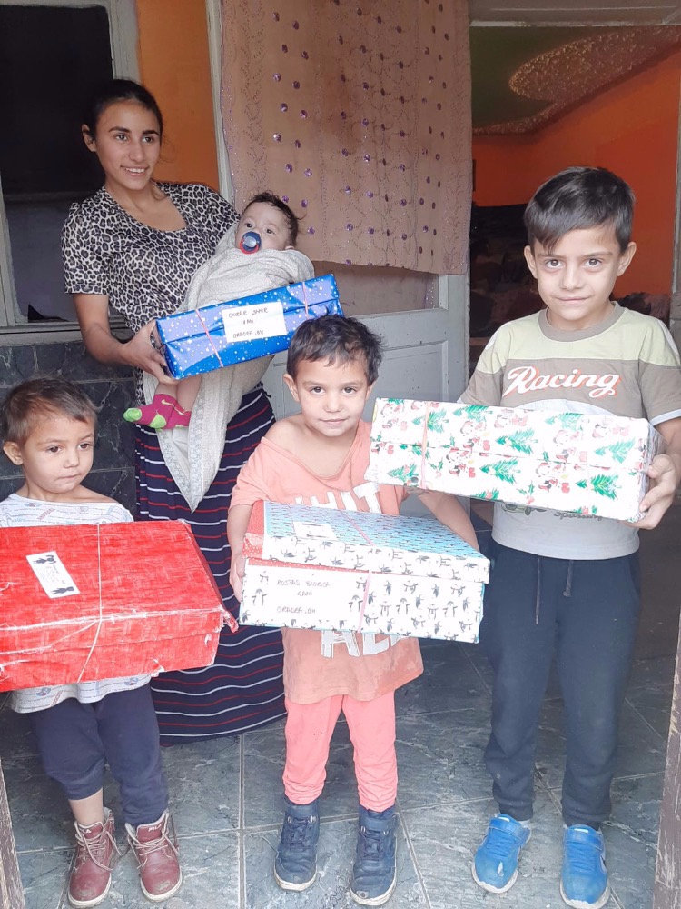 ACV - distribution of Christmas Boxes