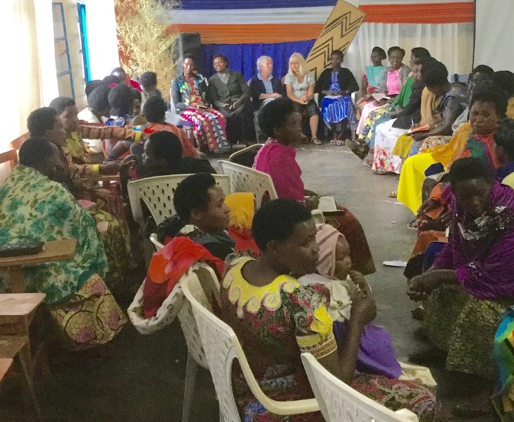 Rwanda 2017 - Seminar for women run by DT Team as part of the Byumba conference